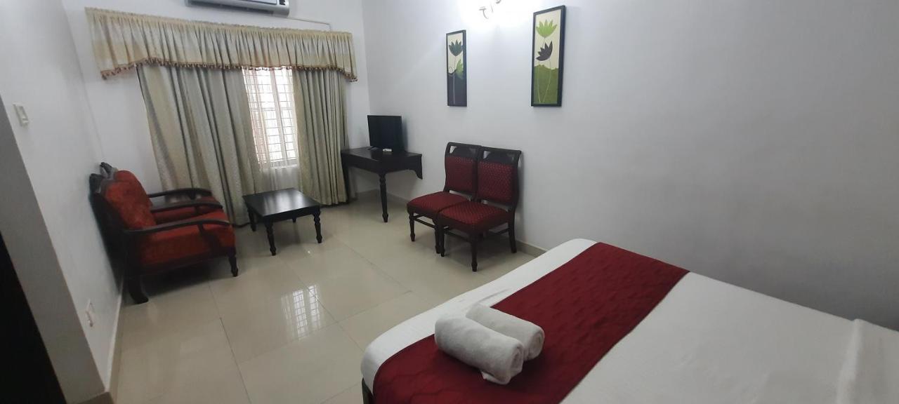 Gee Bee Palace Angamaly Exterior foto